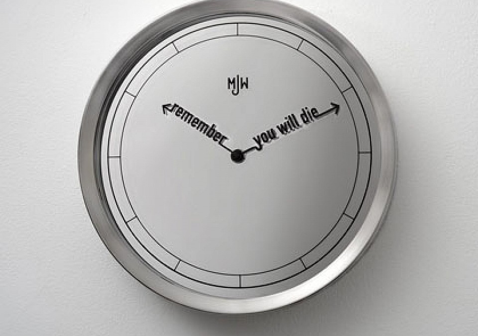 Настенные часы Accurate Clock от Mr Jones Watches.