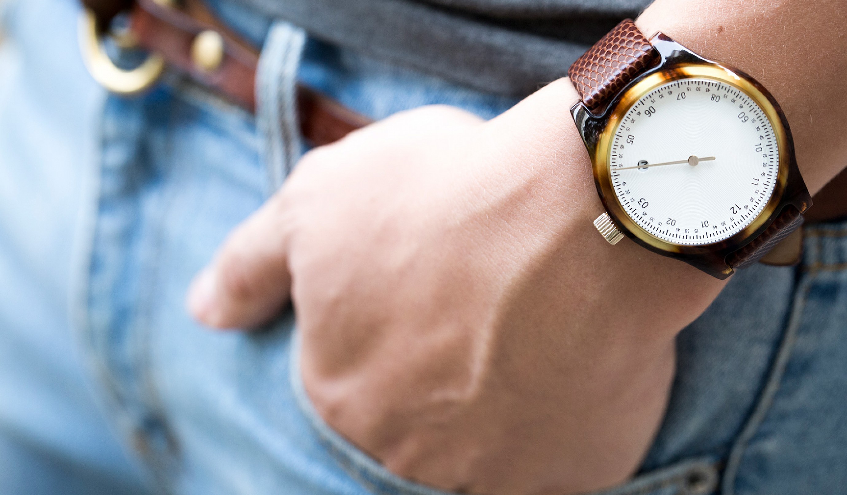 Tell watch. Arvin Sloane hand watch. Worker hand watch. One hand watches. Old watch hands.