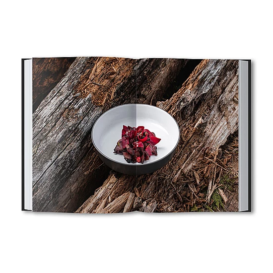 Книга CREATIVE PUBLISHING Cooking in the Wild Книга CREATIVE PUBLISHING Cooking in the Wild