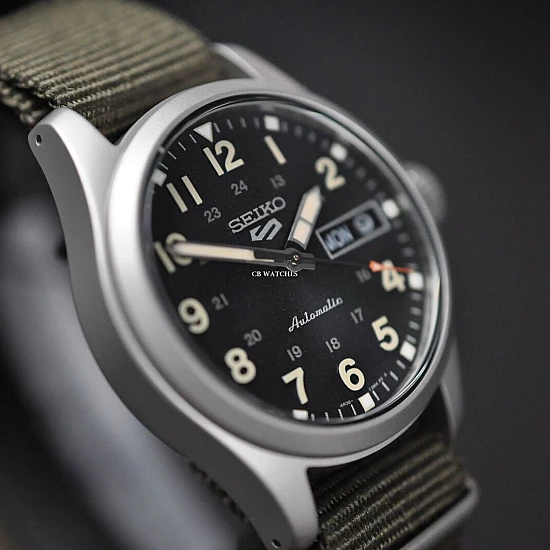 Годинник Seiko 5 Sports SRPJ85K1 Годинник Seiko 5 Sports SRPJ85K1