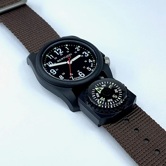 Ремінець BERTUCCI 7/8 - 22 mm B-Type Nylon Band - Field Brown w/Compass Ремінець BERTUCCI 7/8 - 22 mm B-Type Nylon Band - Field Brown w/Compass