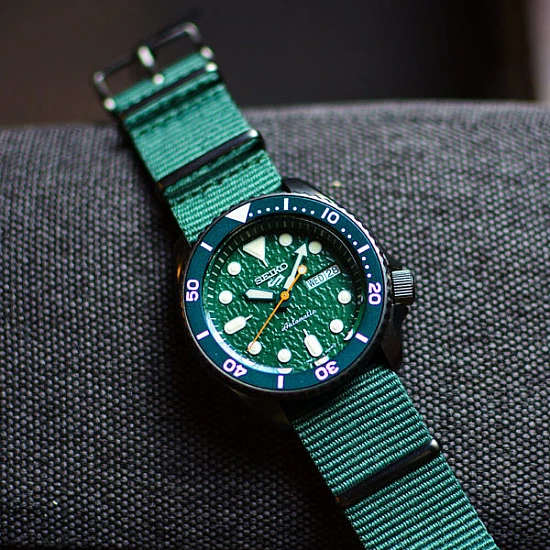 Годинник Seiko 5 Sense SRPD77K1 Годинник Seiko 5 Sense SRPD77K1